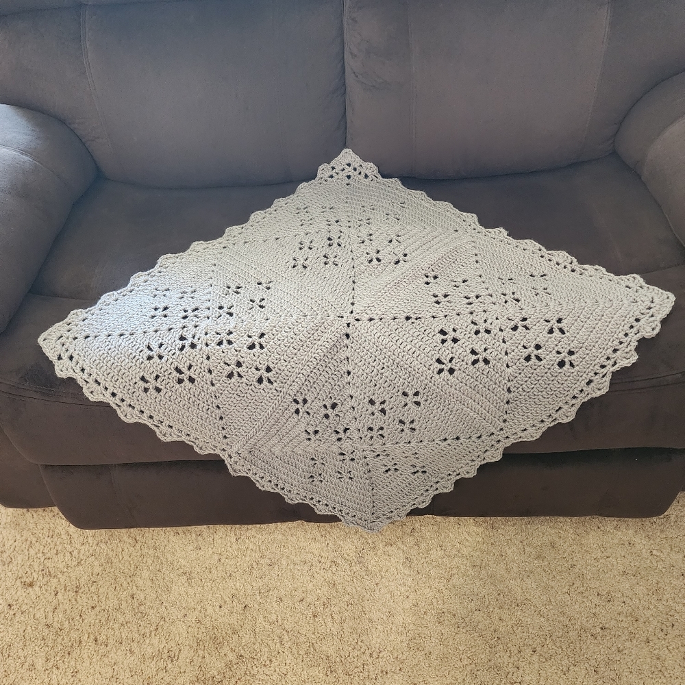 🩷🧶Gray Granny Stitch Four Squares Baby Blanket